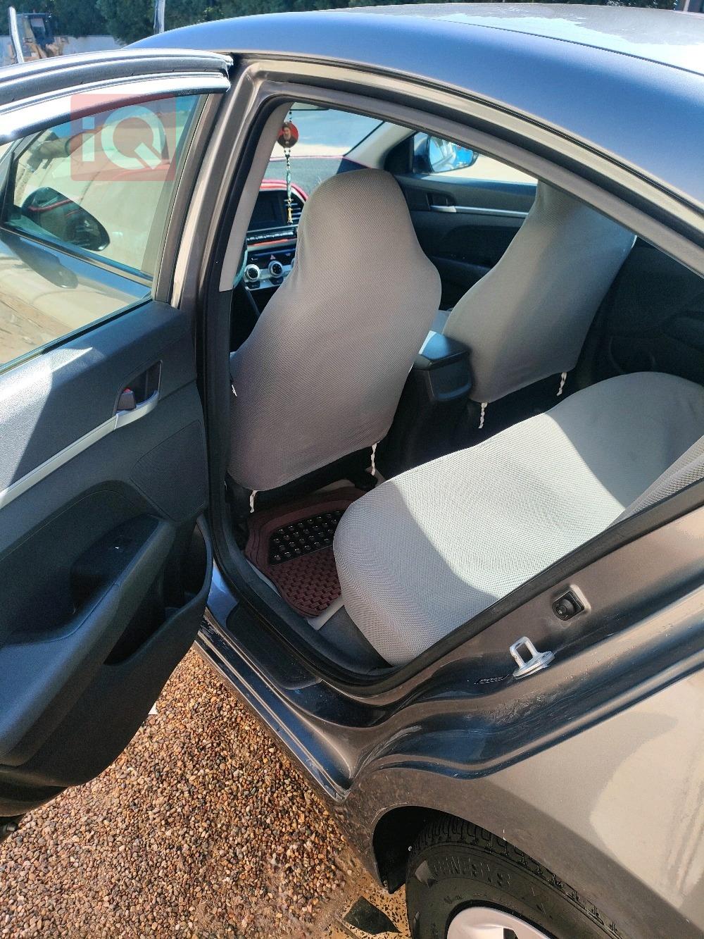 هیۆندای ئەلەنترا